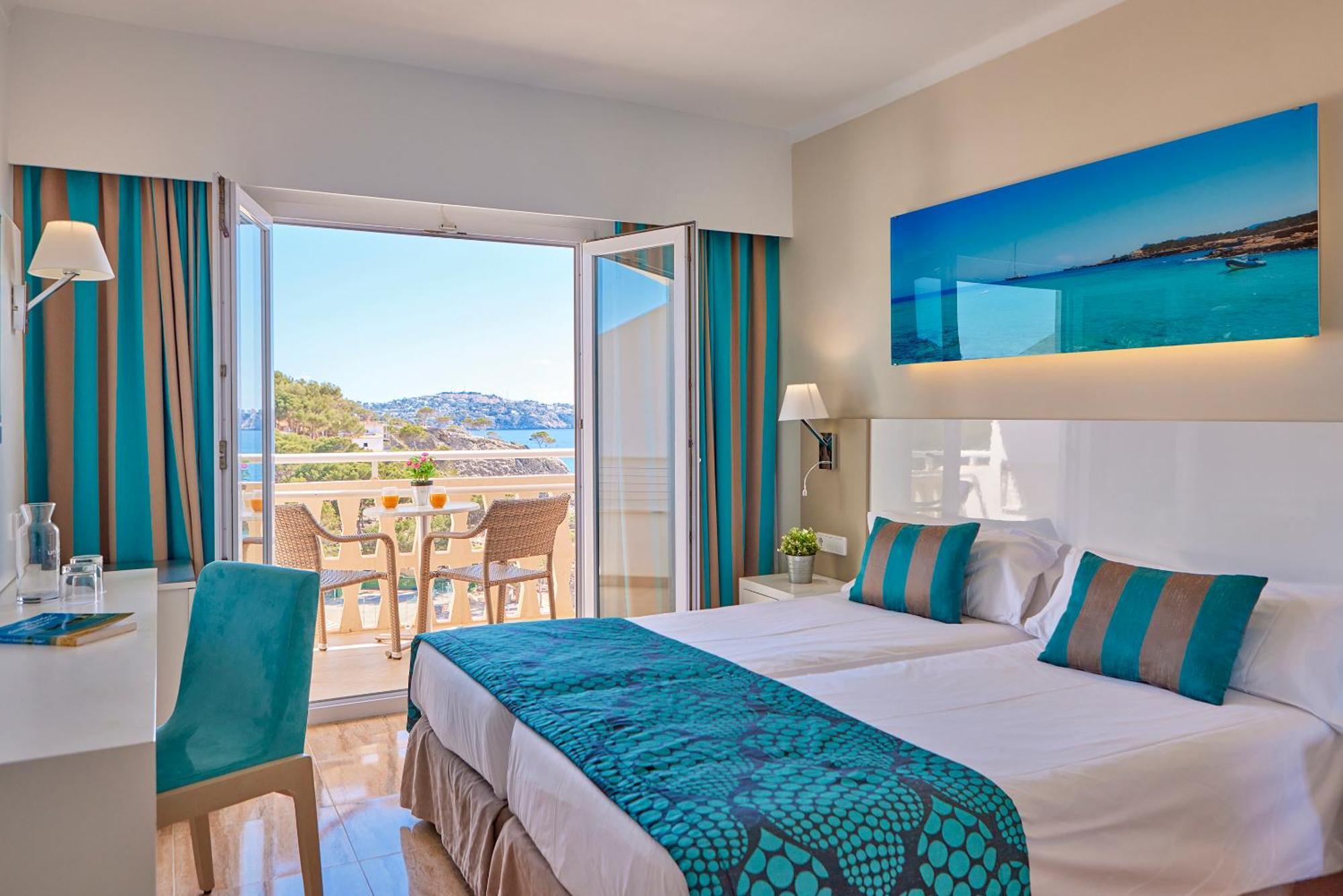 Double Room at High Floor Side Sea View
